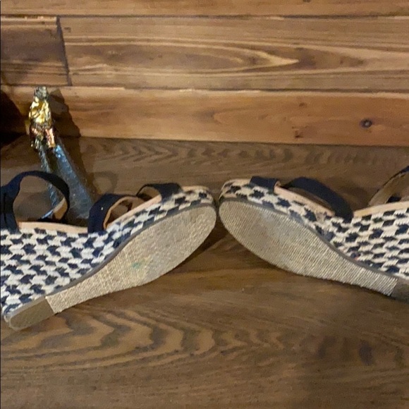 Toms Wedges - Picture 4 of 4
